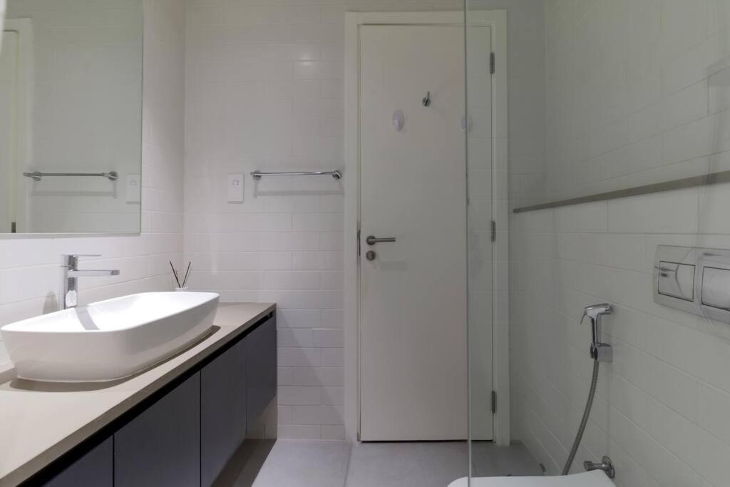 Sahab - Solo 1Br Apt In Al Jada Sharjah Luaran gambar